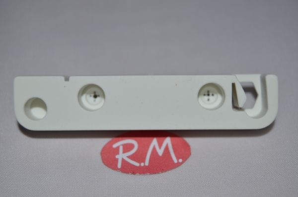 Soporte bisagra izquierda tapa evaporador frigorífico Fagor FDT001145