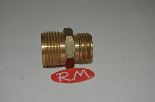 Machón reducido latón M 3/8 M 20/150