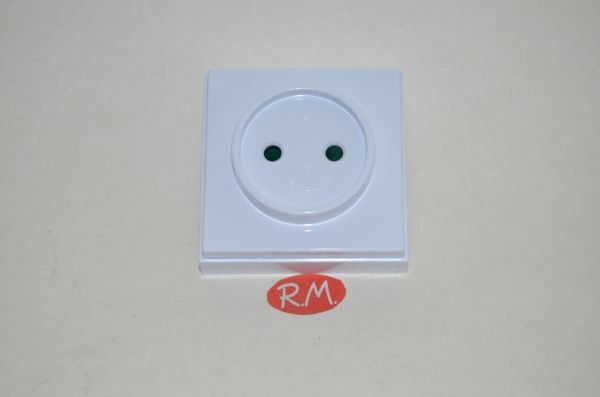 Base superficie cuadrada sin TTL blanca 16A