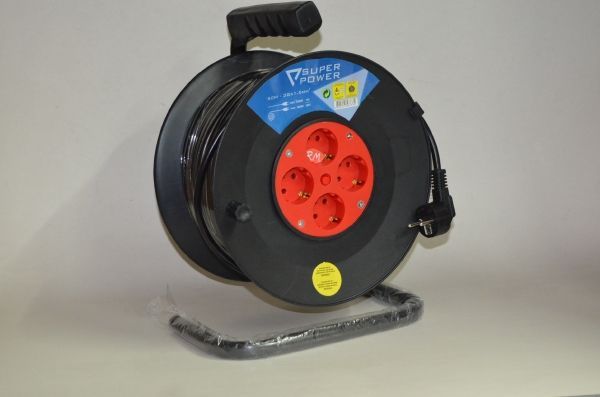 Enrollacables eléctrico 50 metros 4 tomas TTL 16A 3x1.5mm