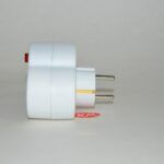 Base adaptador schuko doble con interruptor - Imagen 3