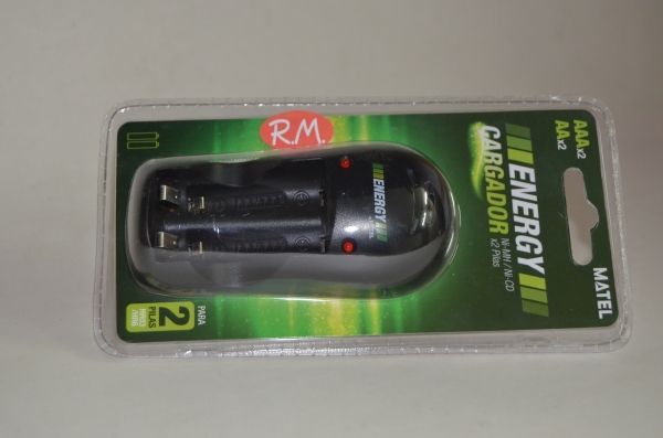 Cargador para 1 y 2 pilas recargables AA y AAA - Imagen 3