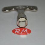 Llave armario puerta contador cuadrada M-8 mm - Imagen 3