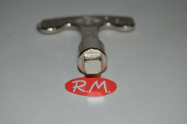 Llave armario puerta contador cuadrada M-8 mm - Imagen 3