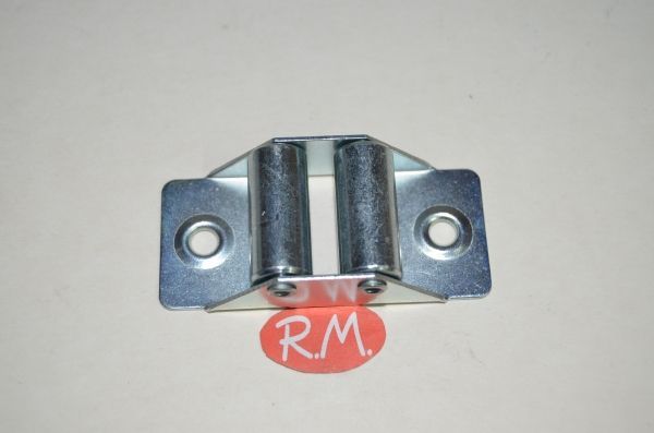 Guía cinta persiana rodillo metal 66 x 30 mm