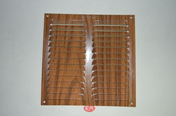 Rejilla plana aluminio madera oscura 20 x 20 cm