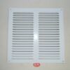 Rejilla plana aluminio adhesiva blanca 20 x 20 cm