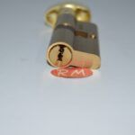 Cilindro Tecon seguridad R15 latón 30 x 30 mm con pomo