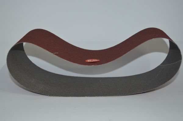 Lija de banda 100 x 690 grano 100