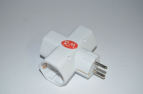 Adaptador ladrón triple schuko con TTL 3600 W