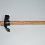 Martillo orejas 400 gr. mango madera