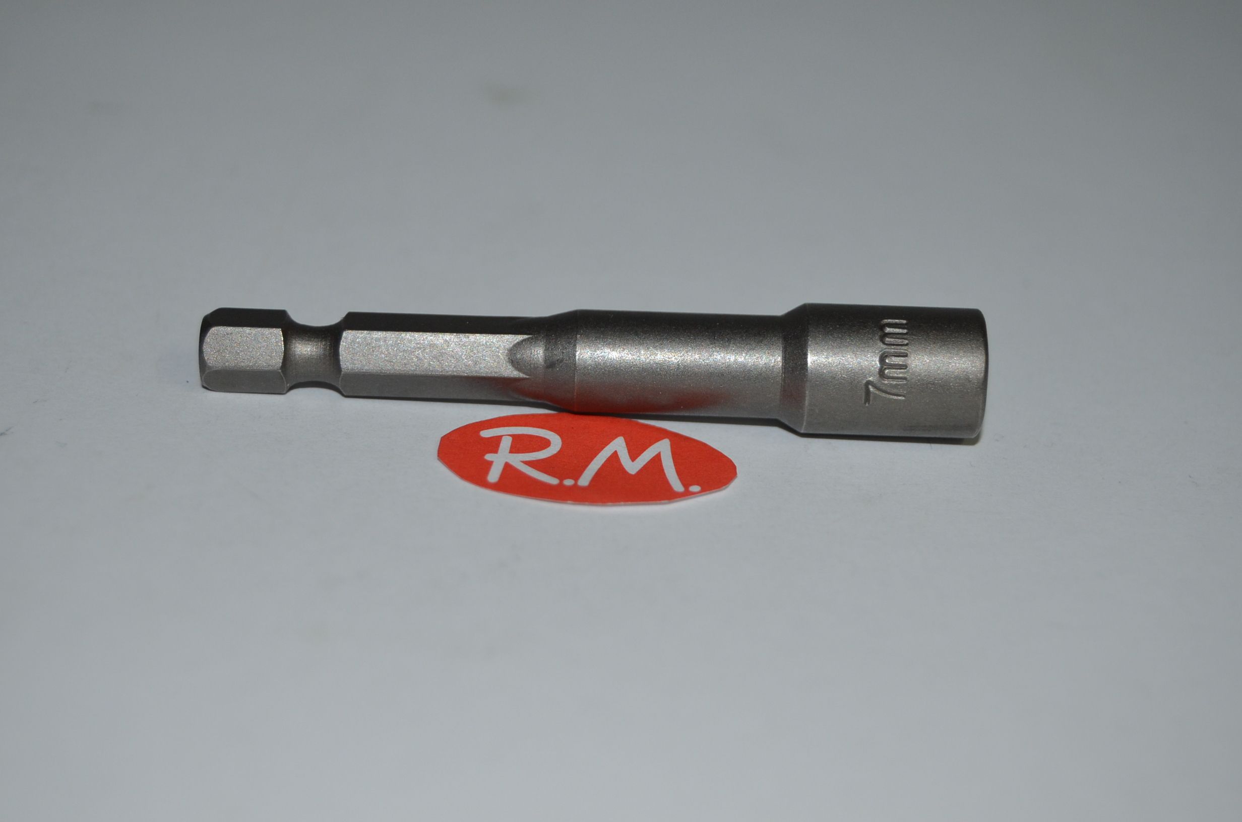 Llave de vaso magnética 7 mm