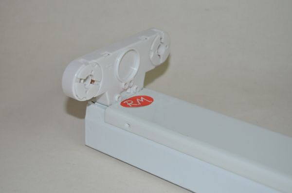 Regleta fluorescente 2 tubos de led 18w vistos