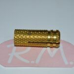 Taco de latón M10 12 x 33 mm