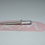 Remache cabeza alomada 3.4 x 9 mm