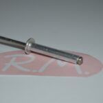Remache cabeza alomada 5 x 30 mm