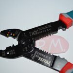 Alicate pelacables Total 215 mm